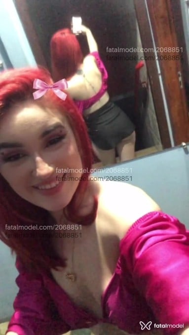 Acompanhante mulher ruiva (o) de olhos verdes em Joinville - Sophi