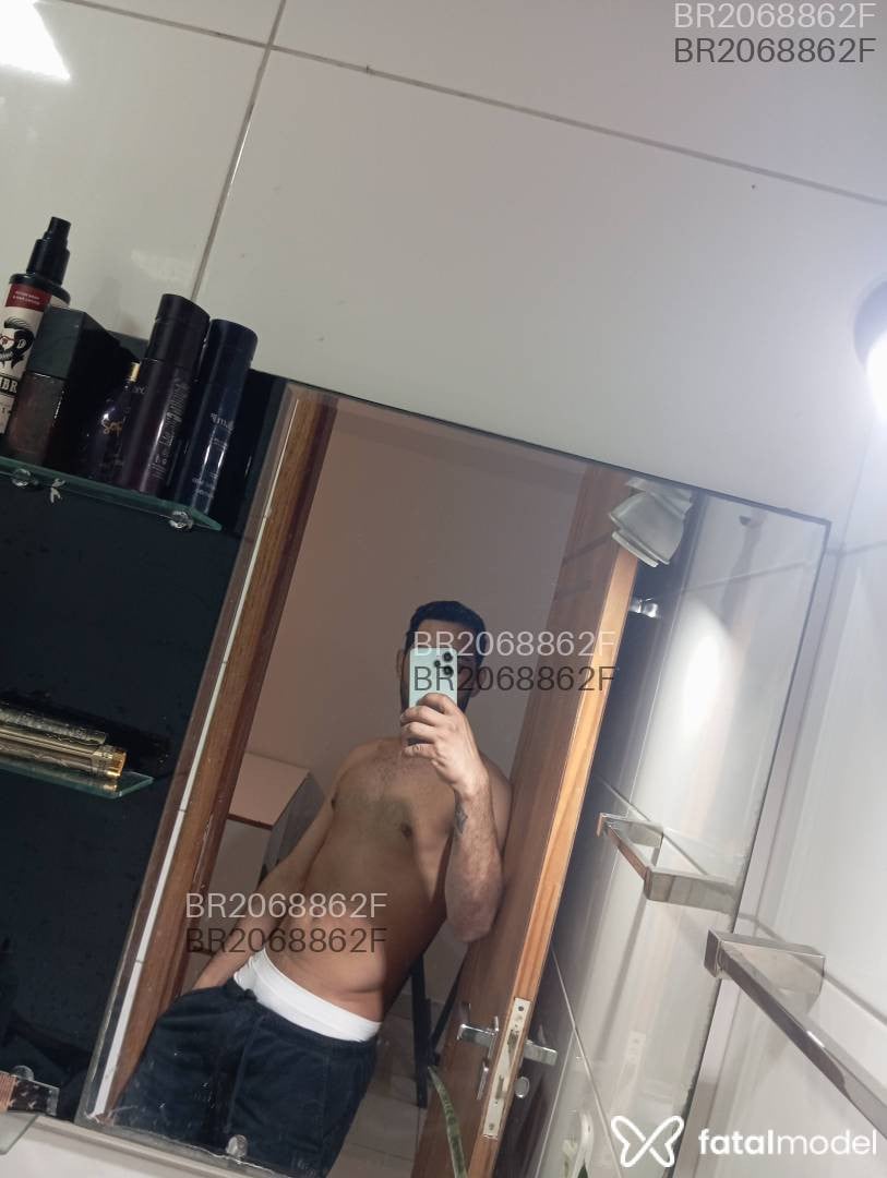 Acompanhante homem morena (o) de olhos pretos em Virtual - Gustavo