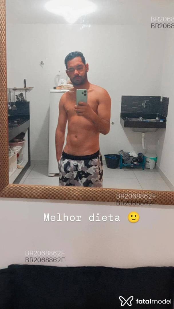 Acompanhante homem morena (o) de olhos pretos em Virtual - Gustavo
