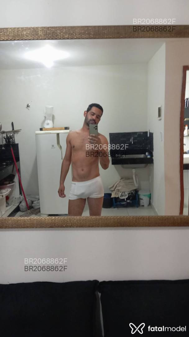 Acompanhante homem morena (o) de olhos pretos em Virtual - Gustavo