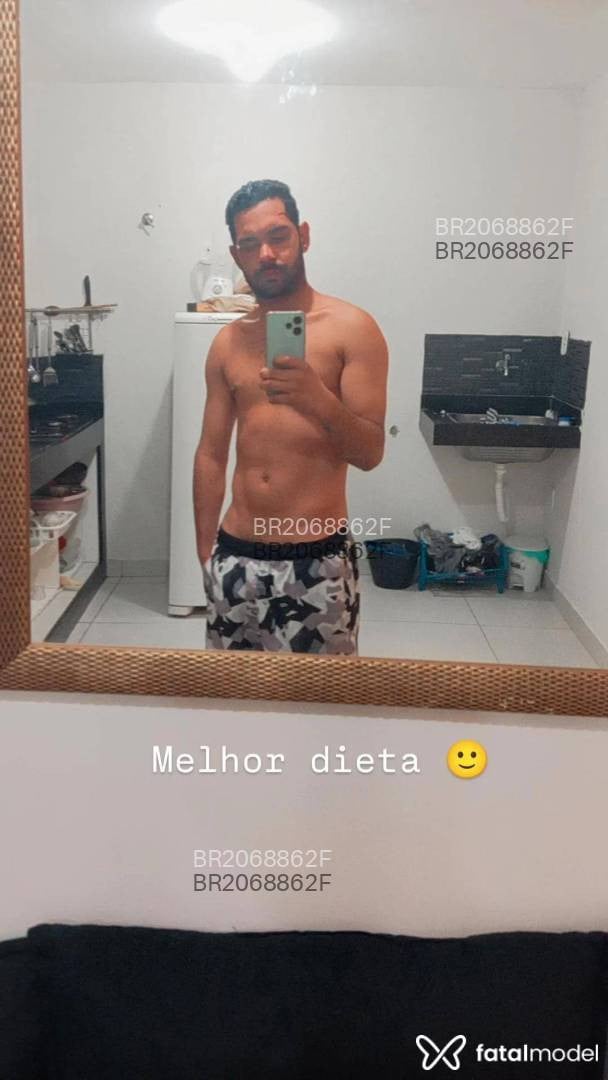 Acompanhante homem morena (o) de olhos pretos em Virtual - Gustavo