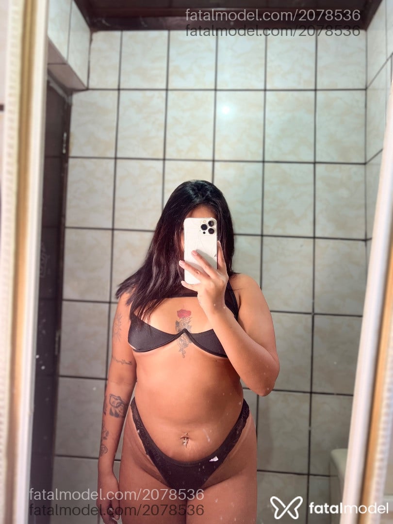 Acompanhante mulher morena (o) de olhos pretos - Raquel Acompanhante mulher morena (o) de olhos pretos - Raquel