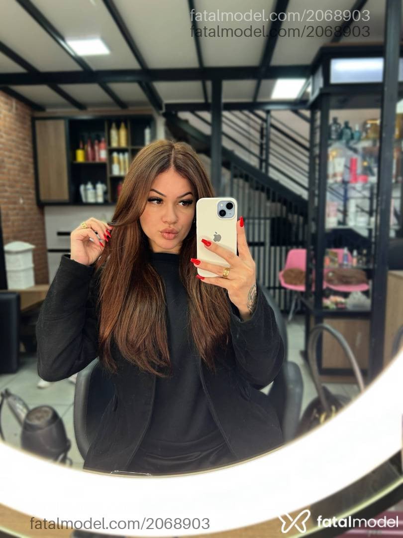 Acompanhante mulher ruiva (o) de olhos castanhos - Rafaela Sanches