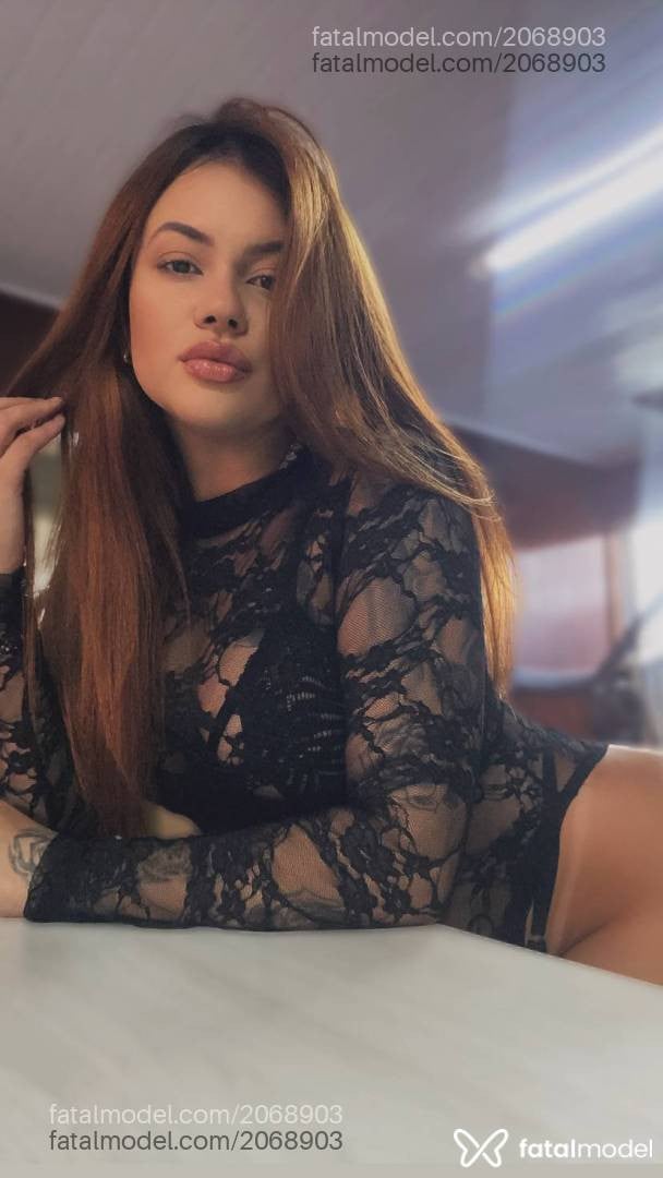 Acompanhante mulher ruiva (o) de olhos castanhos - Rafaela Sanches