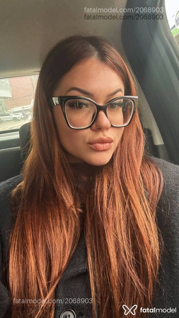 Acompanhante mulher ruiva (o) de olhos castanhos - Rafaela Sanches