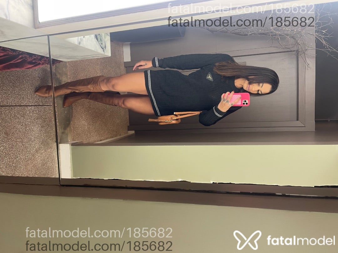 Acompanhante mulher morena (o) de olhos castanhos em Balneário Camboriú - Letícia lemos