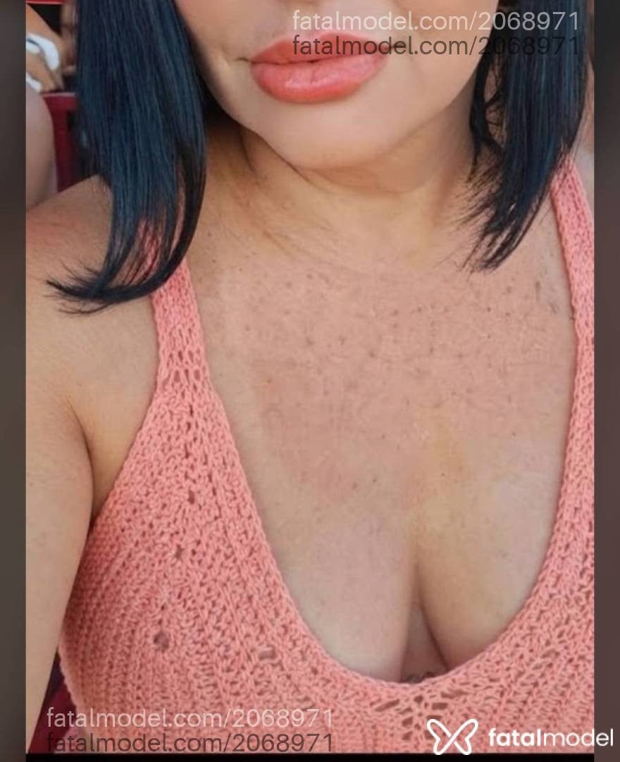 Acompanhante mulher morena (o) de olhos castanhos - Livia Maria