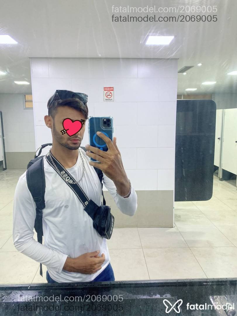 Acompanhante homem com cabelo castanho de olhos castanhos em Cuiabá Acompanhante homem com cabelo castanho de olhos castanhos em Cuiabá - Fernandinho moreni