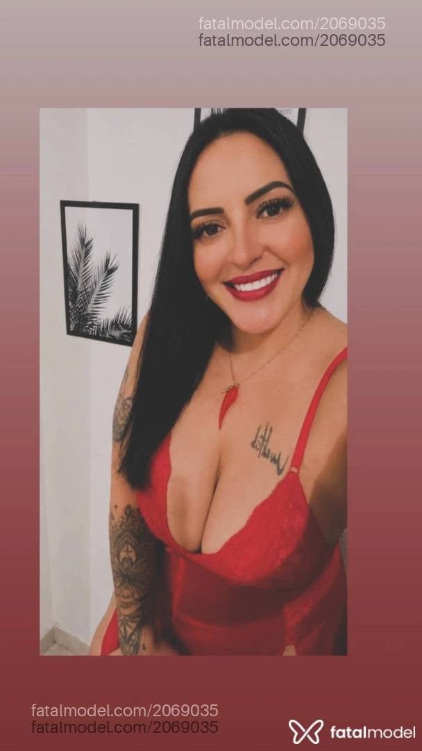 Acompanhante mulher com cabelo castanho de olhos castanhos - Laura Acompanhante mulher com cabelo castanho de olhos castanhos - Laura