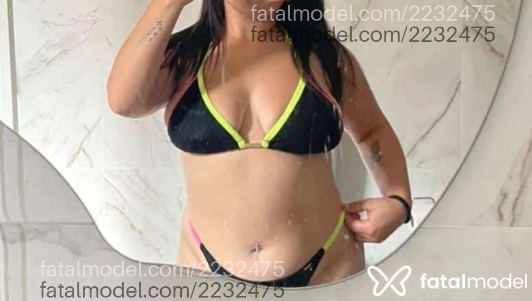 Acompanhante mulher com cabelo castanho de olhos castanhos - Julia Acompanhante mulher com cabelo castanho de olhos castanhos - Julia