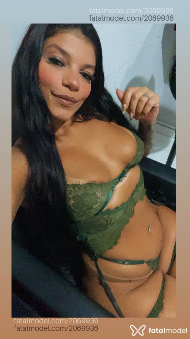 Acompanhante mulher com cabelo castanho de olhos castanhos - Paola Fontenelle