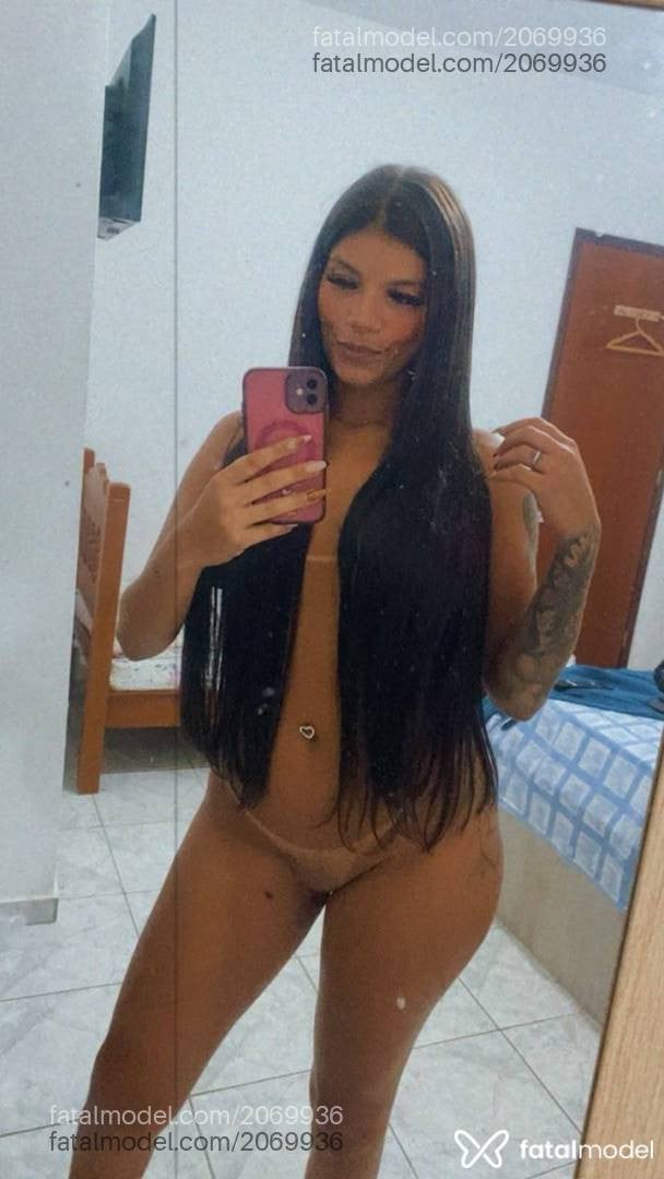 Acompanhante mulher com cabelo castanho de olhos castanhos - Paola Fontenelle