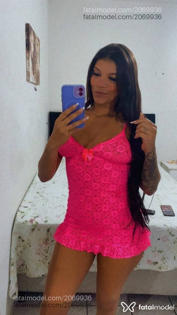 Acompanhante mulher com cabelo castanho de olhos castanhos - Paola Fontenelle