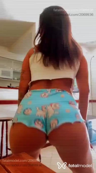 Acompanhante mulher com cabelo castanho de olhos castanhos em Rio das Ostras - Rubi Gomes