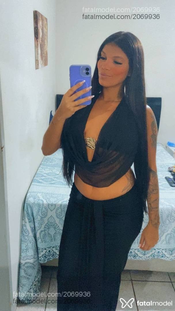Acompanhante mulher com cabelo castanho de olhos castanhos - Paola Fontenelle