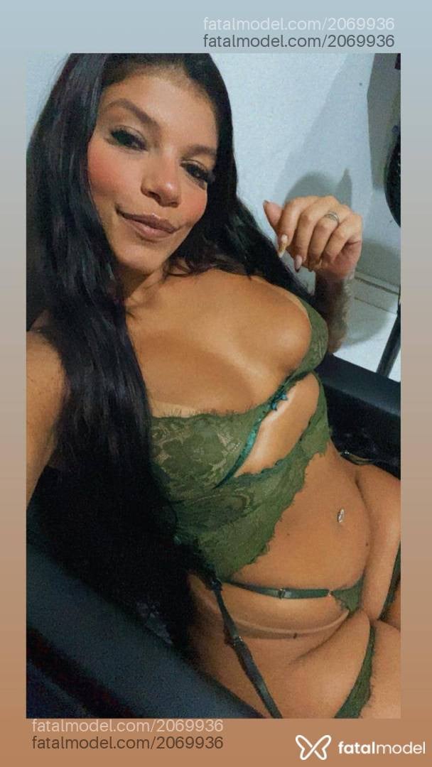 Acompanhante mulher com cabelo castanho de olhos castanhos - Paola Fontenelle