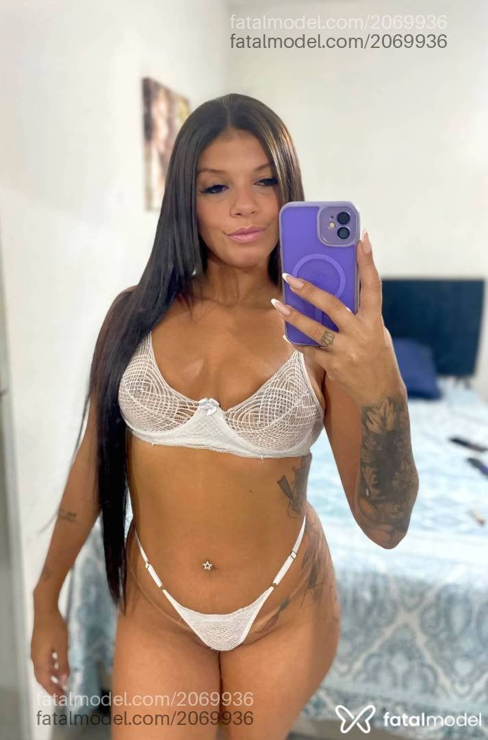 Acompanhante mulher com cabelo castanho de olhos castanhos - Paola Fontenelle