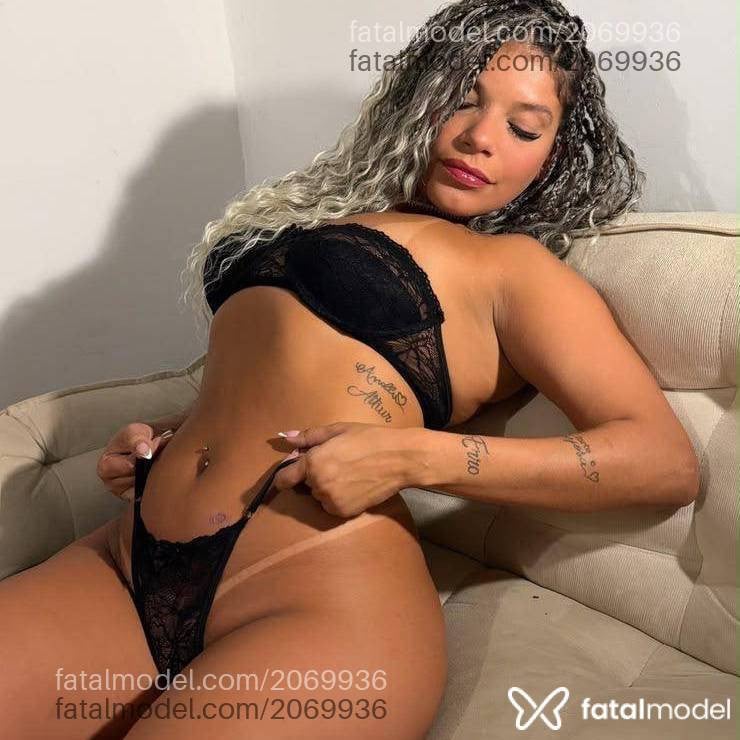 Acompanhante mulher com cabelo castanho de olhos castanhos - Paola Fontenelle