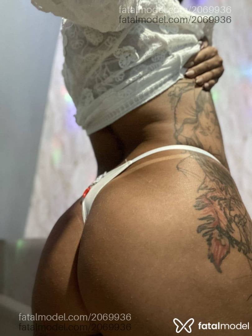 Acompanhante mulher com cabelo castanho de olhos castanhos - Paola Fontenelle