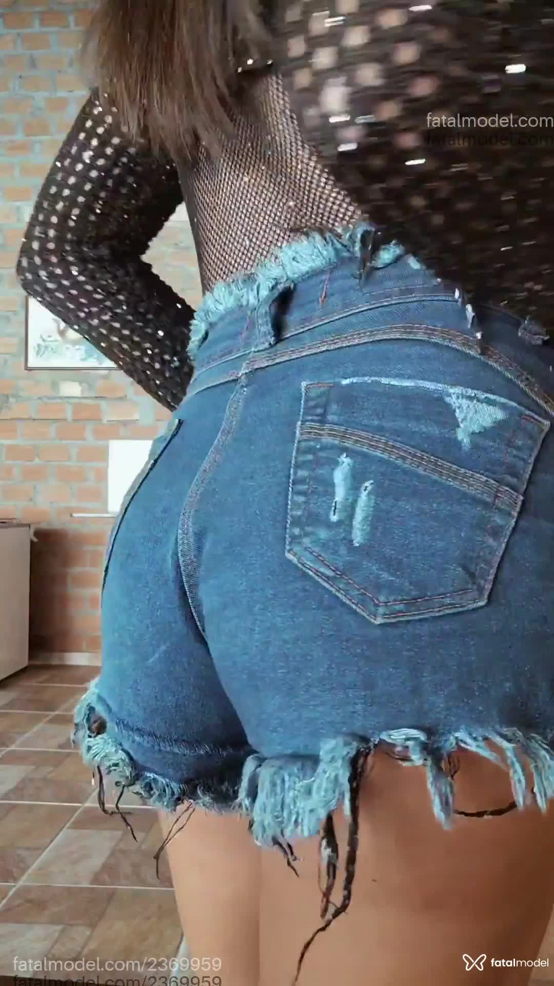 Acompanhante mulher trans com cabelo castanho de olhos castanhos em Caçapava - Vic
