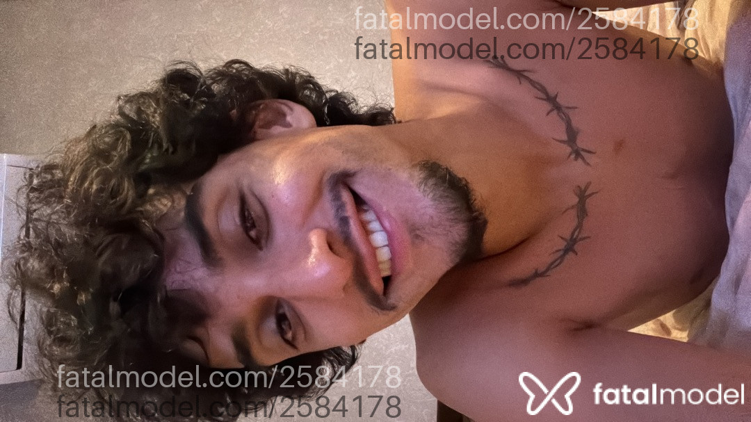 Acompanhante homem morena (o) de olhos castanhos em São Paulo Acompanhante homem morena (o) de olhos castanhos em São Paulo - Andreas Marquese