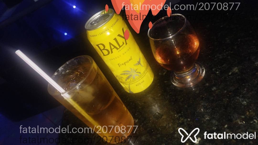 Acompanhante mulher morena (o) de olhos mel em Osório Acompanhante mulher morena (o) de olhos mel em Osório - Rellarod
