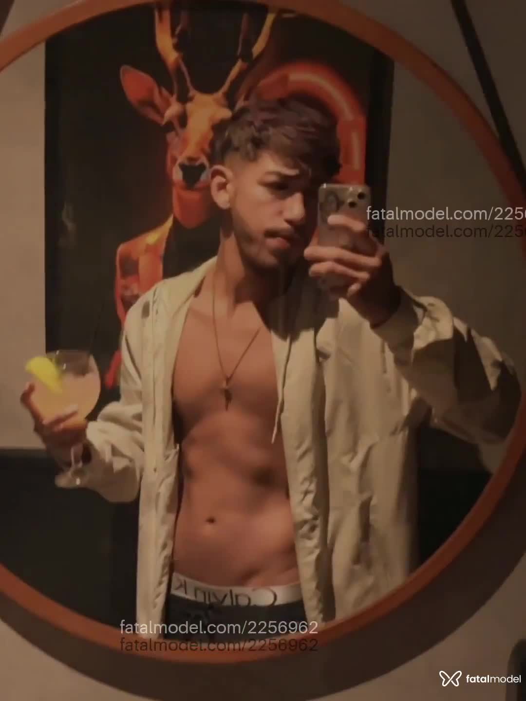 Acompanhante homem com cabelo castanho de olhos pretos em Florianópolis - sulistinha
