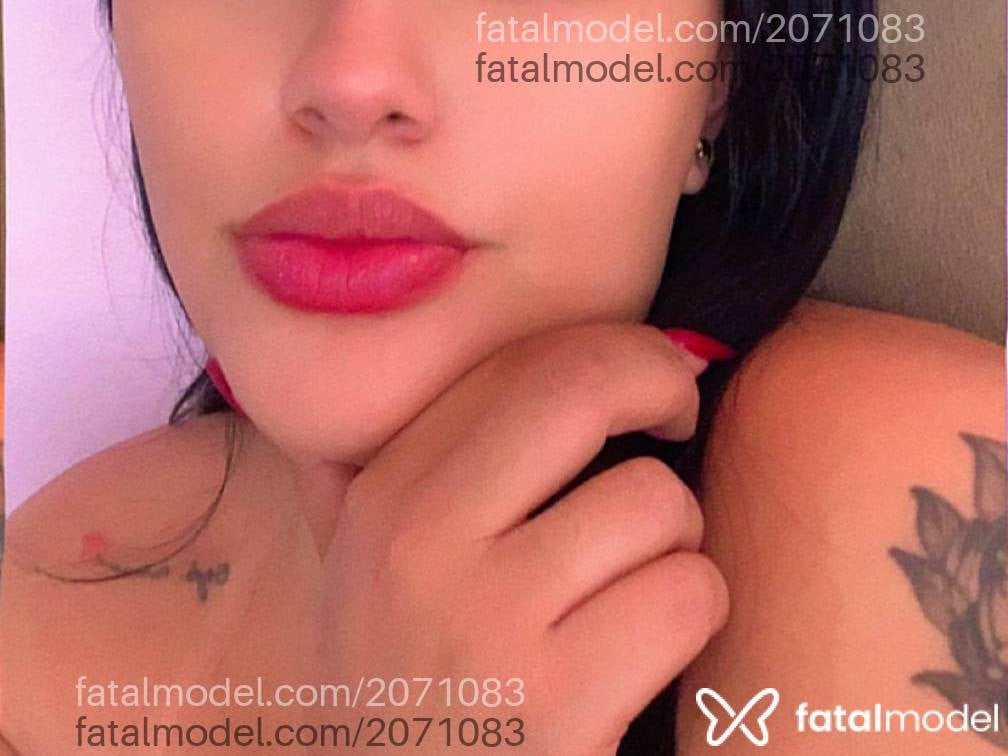 Acompanhante mulher morena (o) de olhos pretos - Thais Vilela