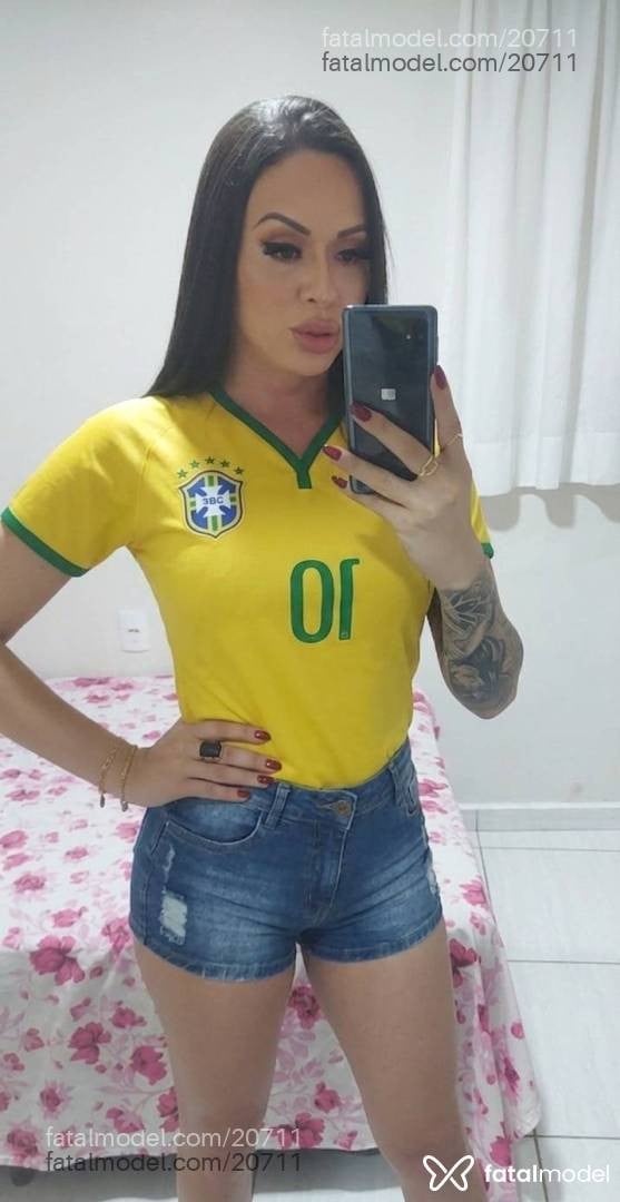 Acompanhante mulher trans com cabelo castanho de olhos castanhos em Presidente Prudente - Amanda Montteiro