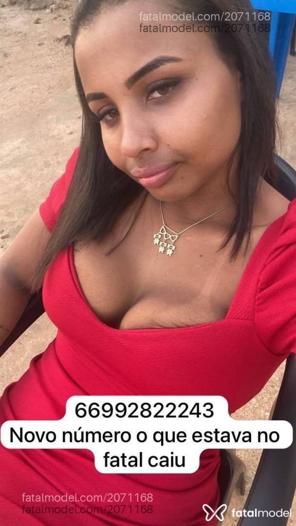 Acompanhante mulher morena (o) de olhos verdes - Mary Salustiano