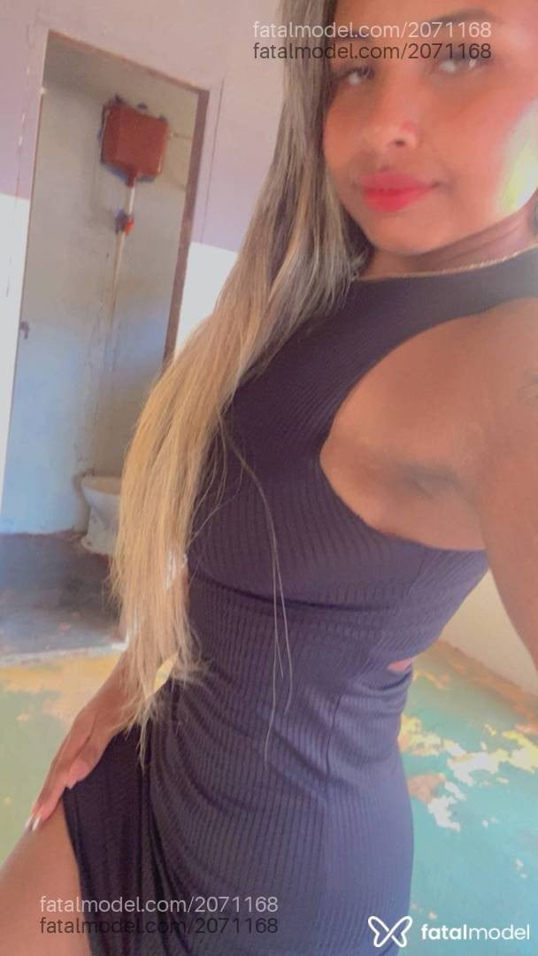 Acompanhante mulher morena (o) de olhos verdes - Mary Salustiano