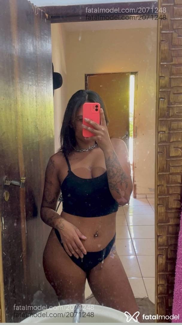 Acompanhante mulher com cabelo castanho de olhos castanhos em Matão Acompanhante mulher com cabelo castanho de olhos castanhos em Matão - Heloísa Oliveira