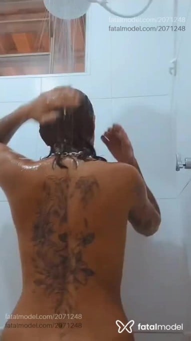 Acompanhante mulher com cabelo castanho de olhos castanhos em Matão Acompanhante mulher com cabelo castanho de olhos castanhos em Matão - Heloísa Oliveira