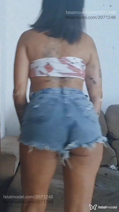 Acompanhante mulher com cabelo castanho de olhos castanhos em Matão Acompanhante mulher com cabelo castanho de olhos castanhos em Matão - Heloísa Oliveira