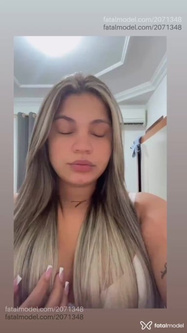 Acompanhante mulher loira (o) de olhos pretos em Governador Valadares - Nycole