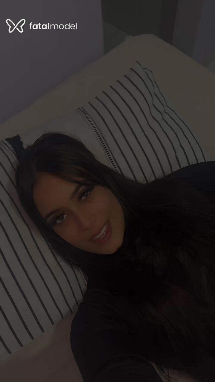 Acompanhante mulher morena (o) de olhos mel - Ludmila Carvalho Acompanhante mulher morena (o) de olhos mel - Ludmila Carvalho