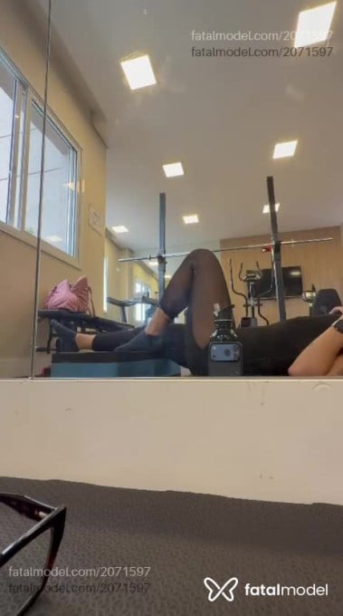 Acompanhante mulher com cabelo castanho de olhos castanhos em Barueri - Akira Sanches