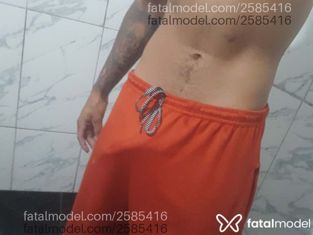 Acompanhante homem com cabelo castanho de olhos castanhos - Rychard Acompanhante homem com cabelo castanho de olhos castanhos - Rychard