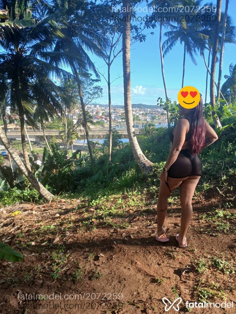 Acompanhante mulher com cabelo castanho de olhos mel - Gabizinha