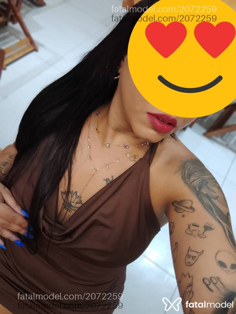 Acompanhante mulher com cabelo castanho de olhos mel - Gabizinha Acompanhante mulher com cabelo castanho de olhos mel - Gabizinha