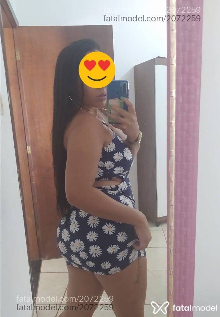 Acompanhante mulher com cabelo castanho de olhos mel - Gabizinha