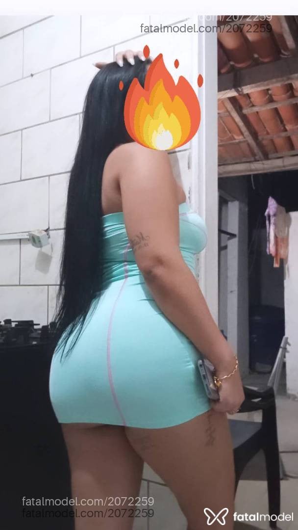 Acompanhante mulher com cabelo castanho de olhos mel - Gabizinha