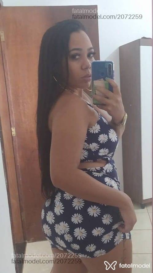 Acompanhante mulher com cabelo castanho de olhos mel - Gabizinha