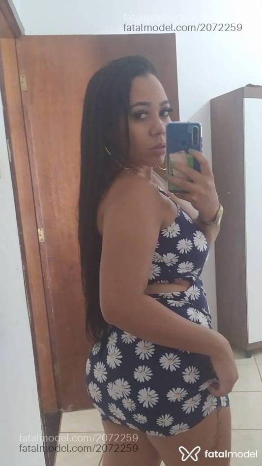 Acompanhante mulher com cabelo castanho de olhos mel - Gabizinha