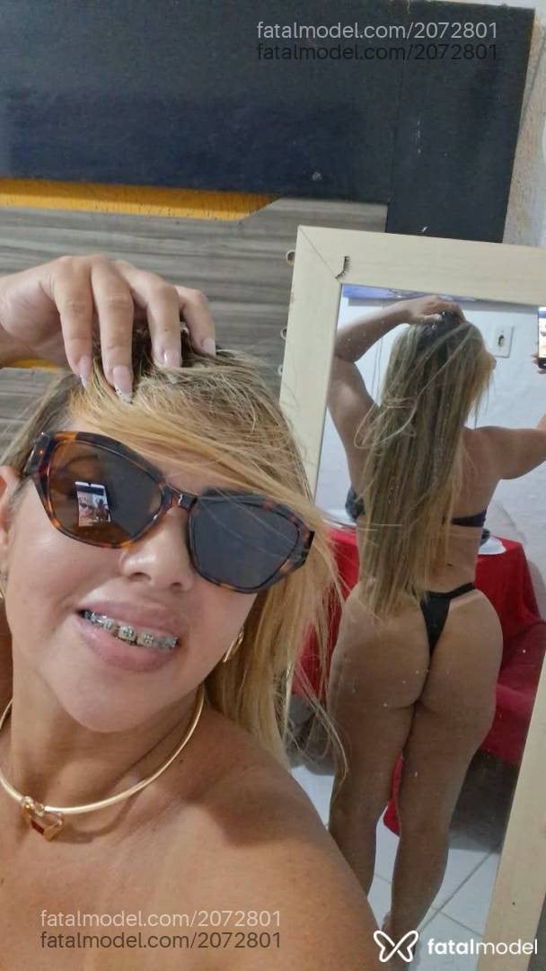 Acompanhante mulher loira (o) de olhos castanhos - Thayna Guimaraes