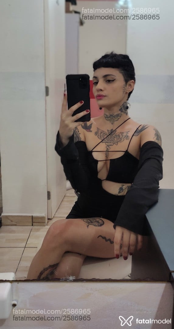 Acompanhante mulher morena (o) de olhos pretos em Virtual - Rúbia