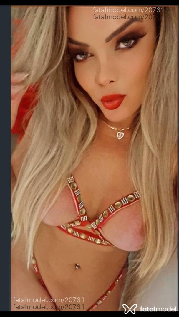 Acompanhante mulher trans loira (o) de olhos verdes em Santa Cruz do Sul - Paty