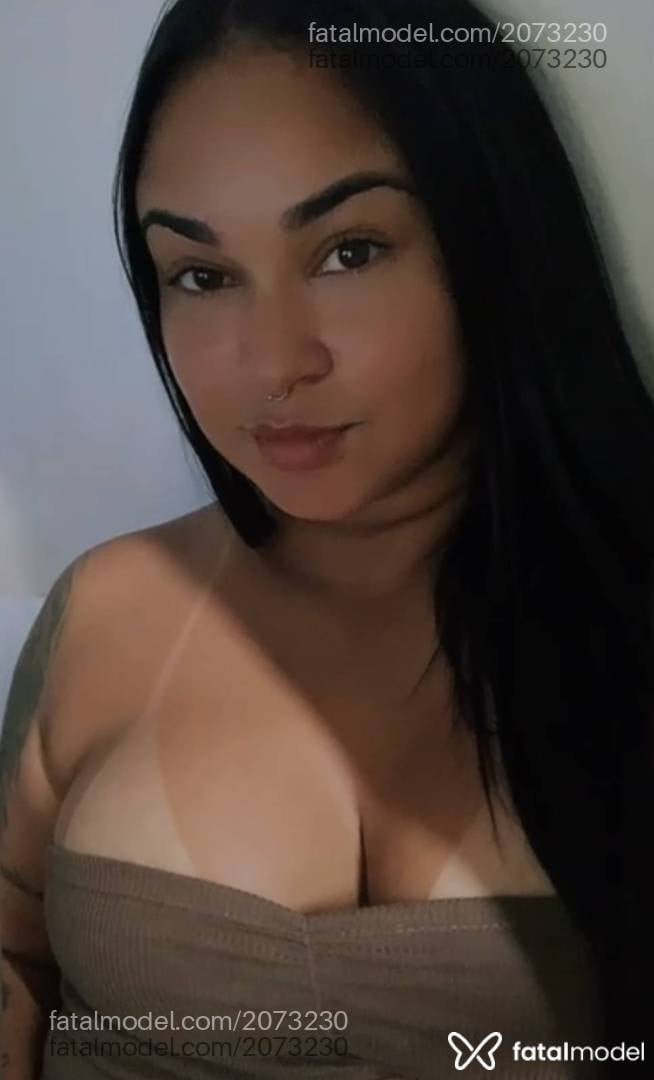Acompanhante mulher com cabelo castanho de olhos castanhos em Virtual - Ellen Moraes