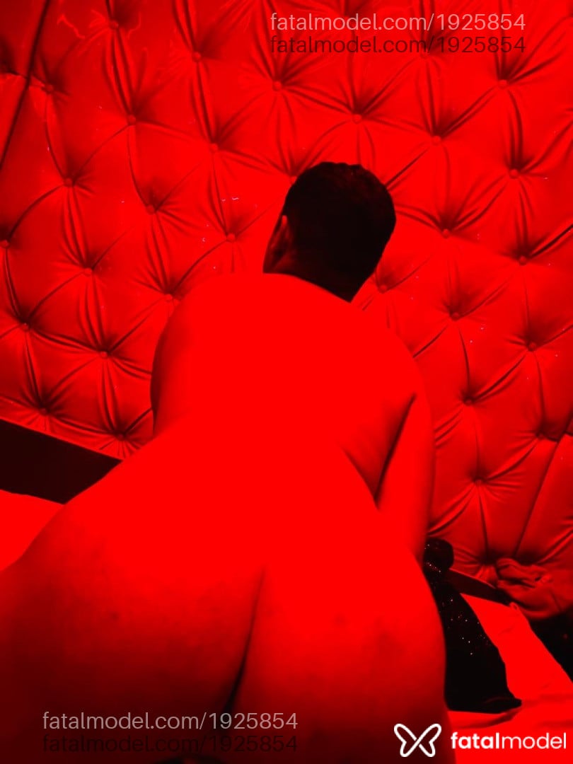 Acompanhante homem com cabelo castanho de olhos castanhos em São Paulo - Davi