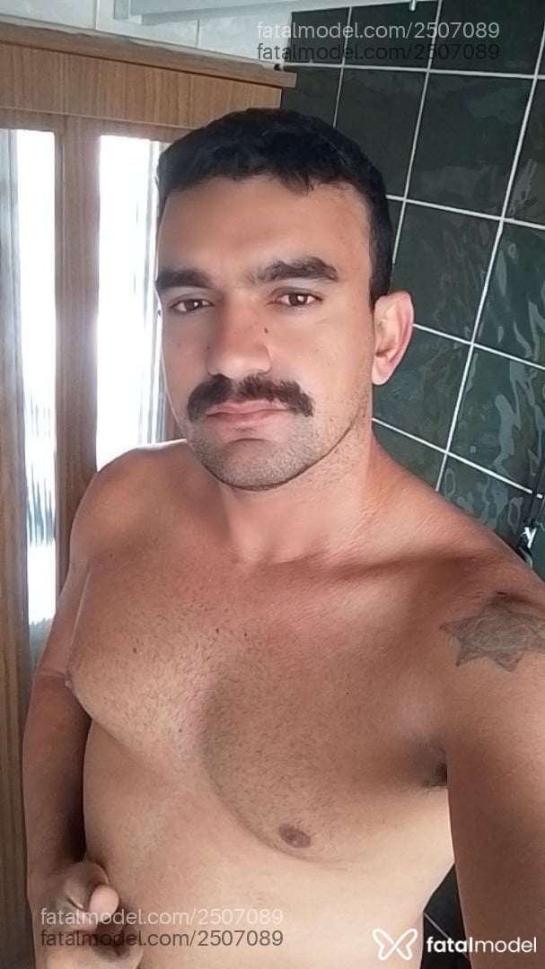 Acompanhante homem morena (o) de olhos castanhos em São Paulo Acompanhante homem morena (o) de olhos castanhos em São Paulo - Jonatas